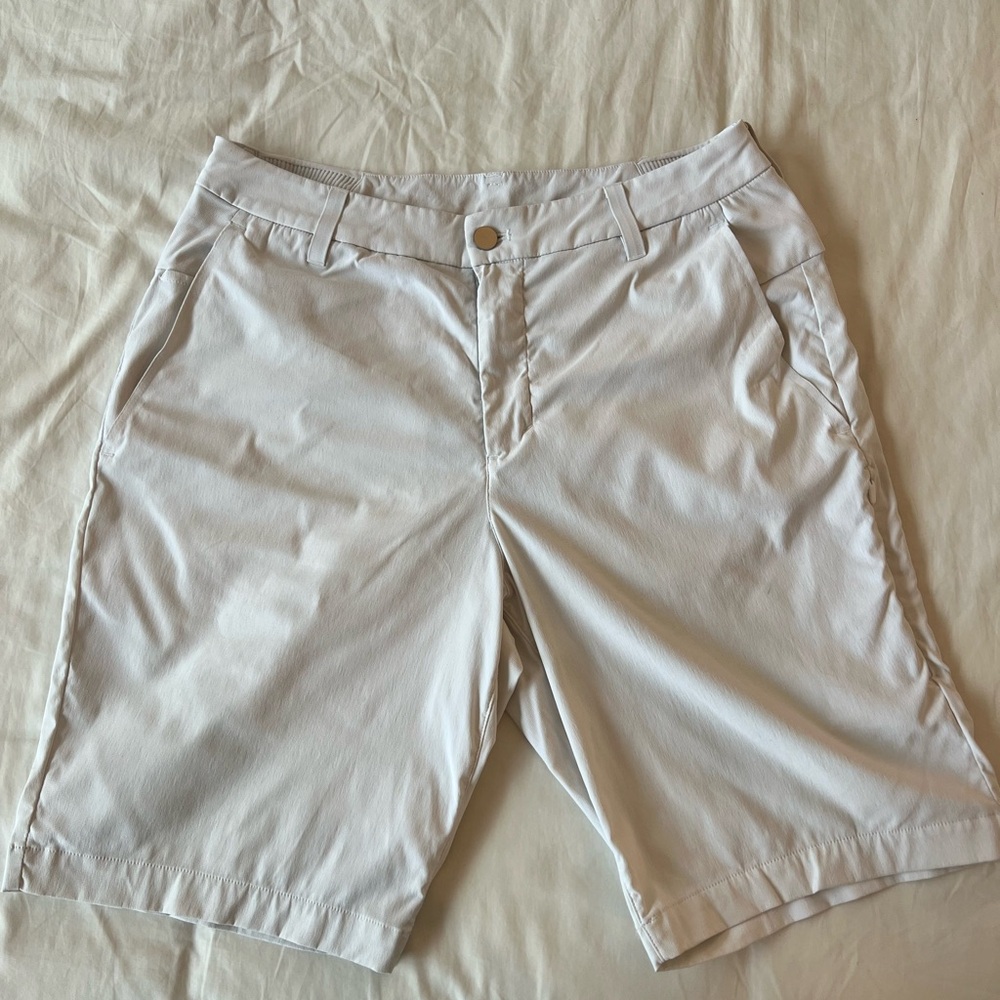 lululemon athletica Men's Cream Flat Front Shorts